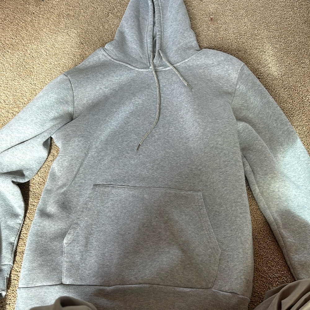 Super cute grey hoodie